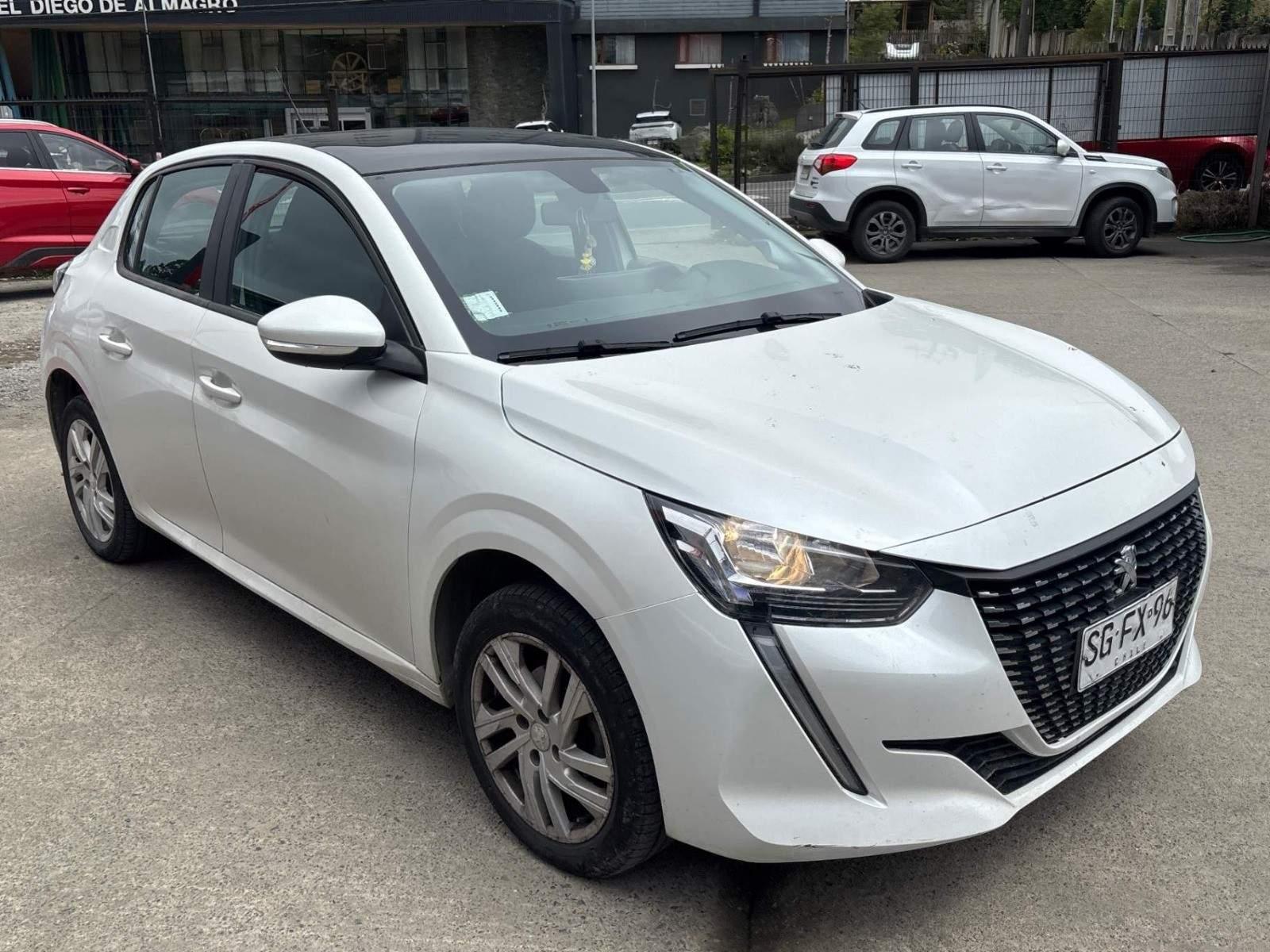 Automovil Peugeot 208